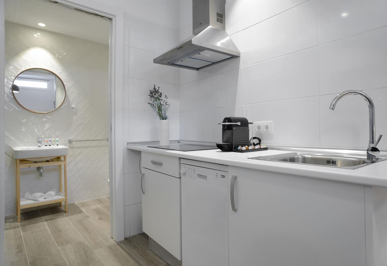 Nqn Aparts & Suites Madrid Exteriör bild