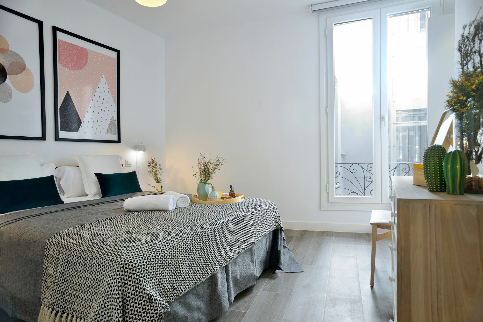 Nqn Aparts & Suites Madrid Exteriör bild
