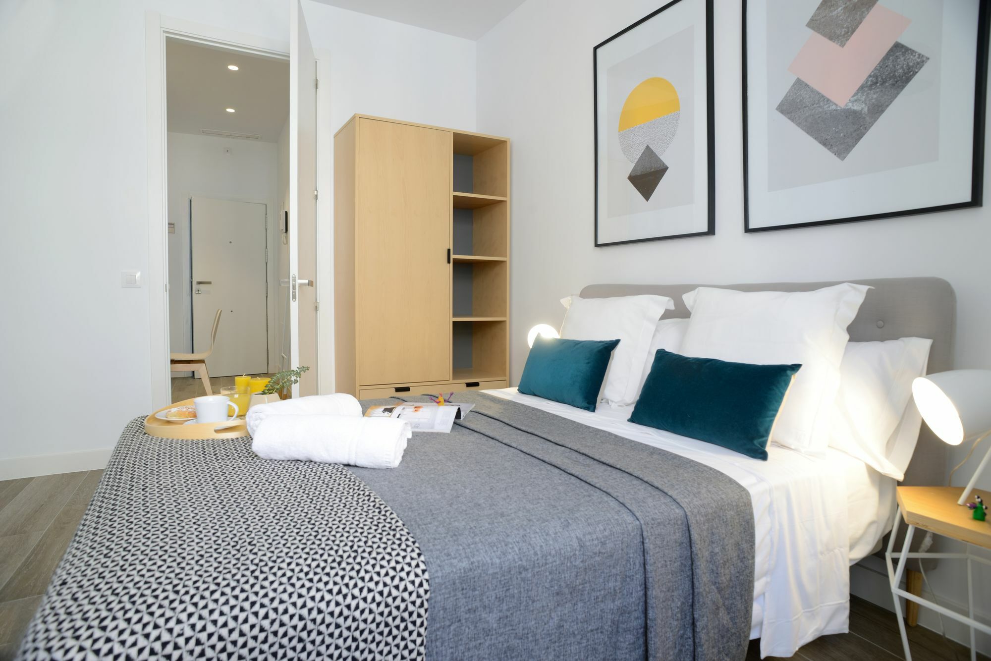 Nqn Aparts & Suites Madrid Exteriör bild