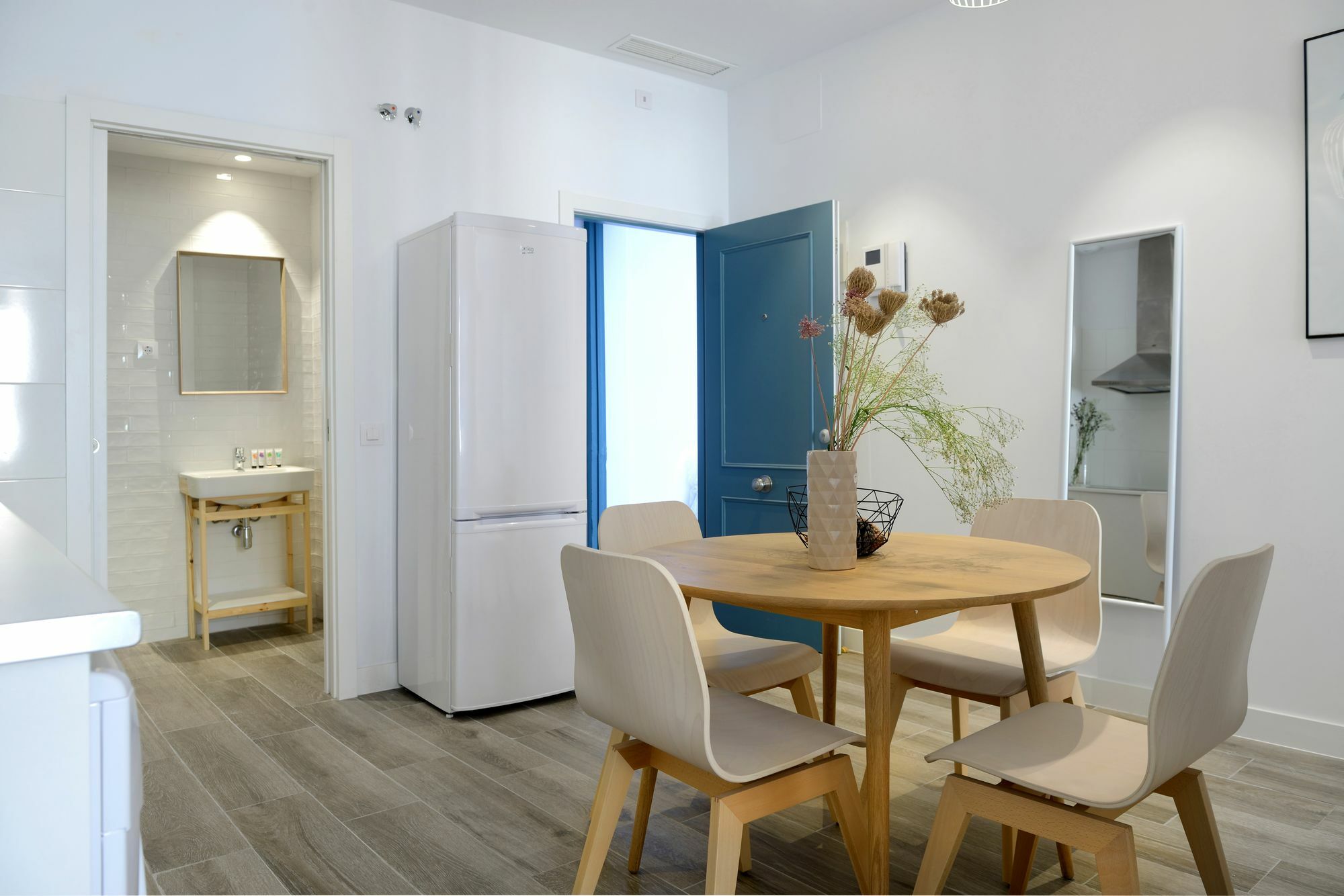 Nqn Aparts & Suites Madrid Exteriör bild